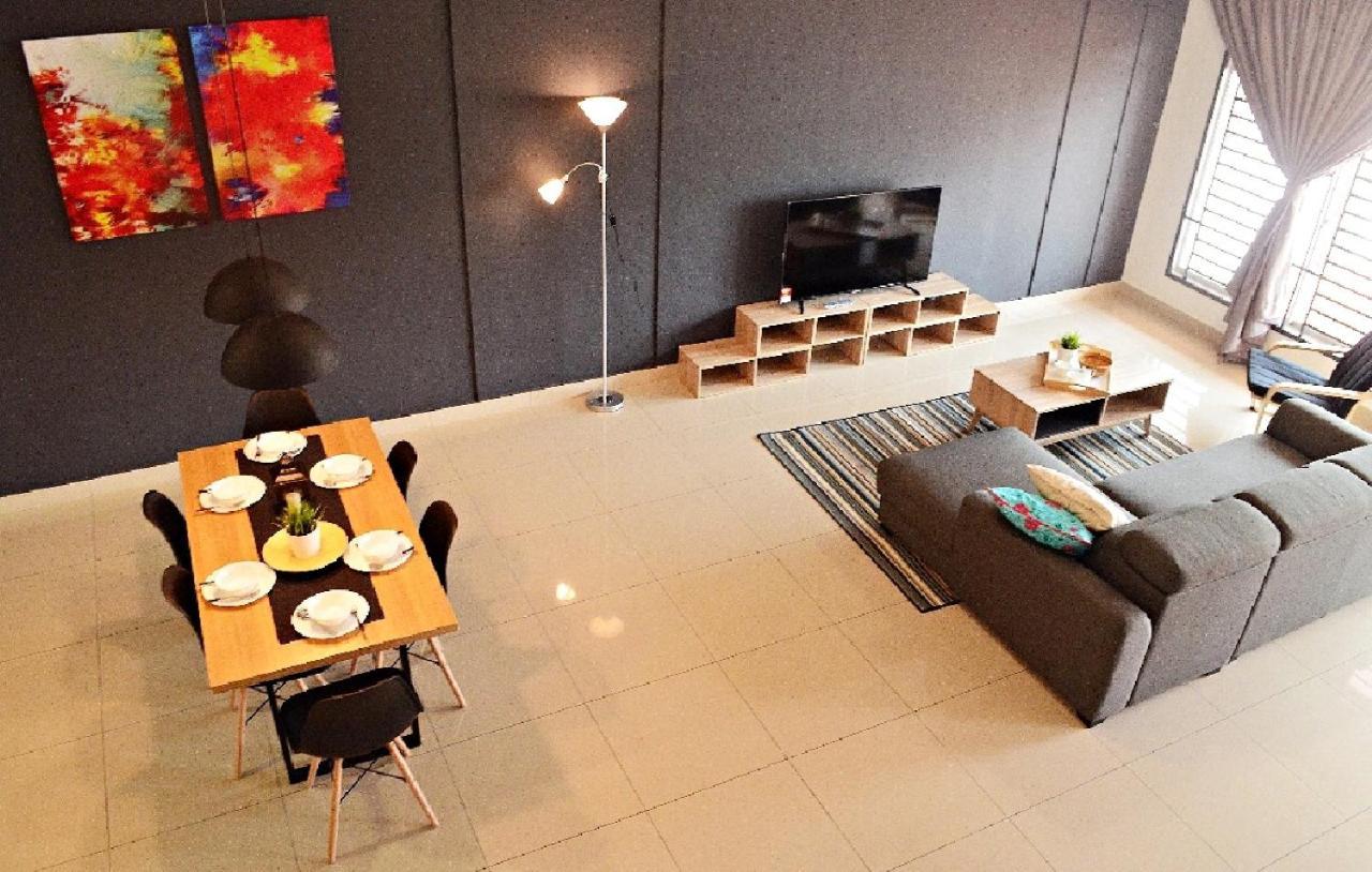 Desaru Cosy Homestay - Near Waterpark, Beach, Rapid -Wifi, Tvbox, Steamboat, Bbq Available Eksteriør billede